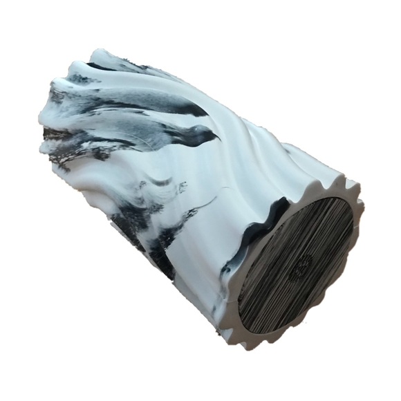 Lululemon 2-in-1 Travel Roller - Picture 2 of 2